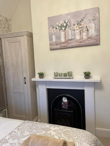 Bedroom 3, Burleigh House B and B, Shropshire