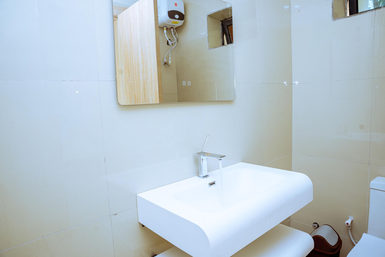 Bathroom 5, Atlantic Shores Resort, Amuwo Odofin