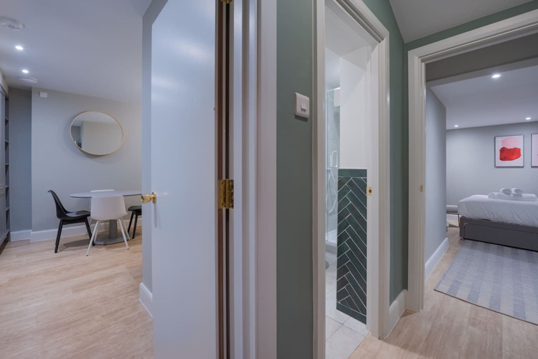 Room 3, Trendy Flat by Hyde Park PS1, London