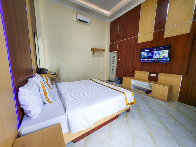 bedroom 12