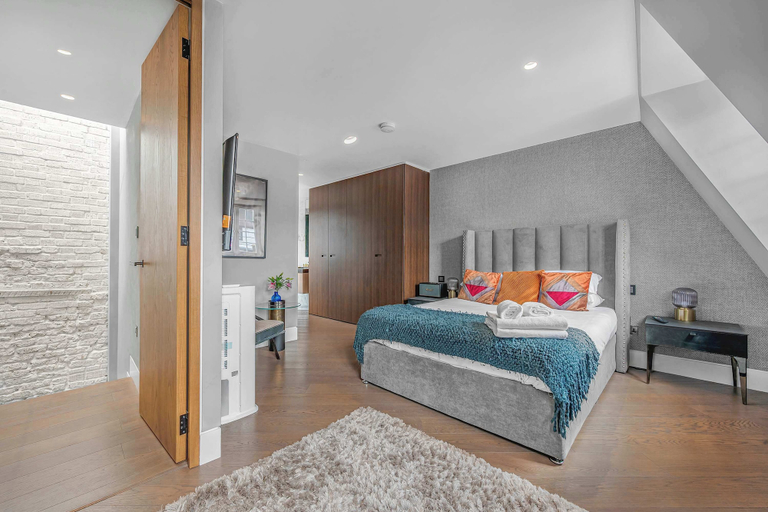 Room 3, The Story Penthouse - Soho - by Frankie, London