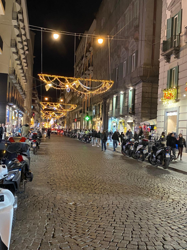 Others 4, Donna Rita, Napoli