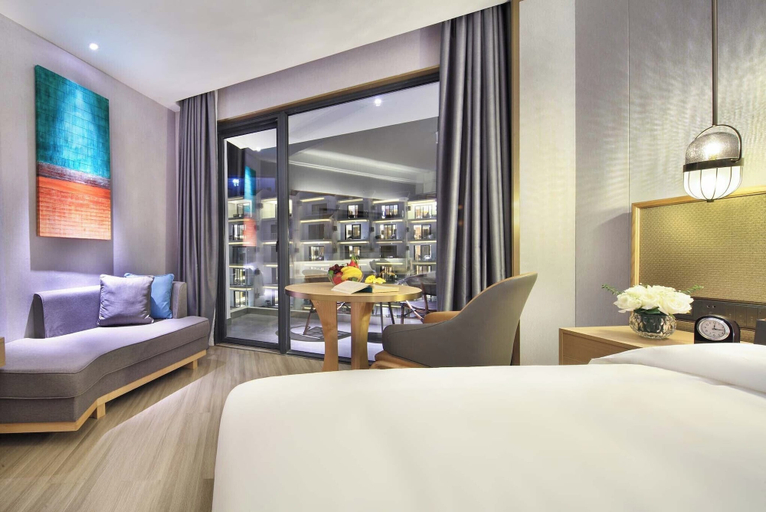 Room 4, Guilin Yangshuo Shixi Landscape Hotel, Guilin