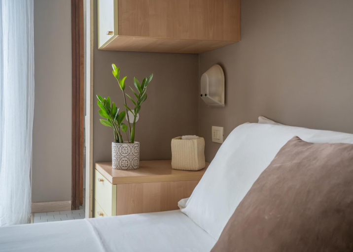 Bedroom 3, Vibe Hotel, Rimini