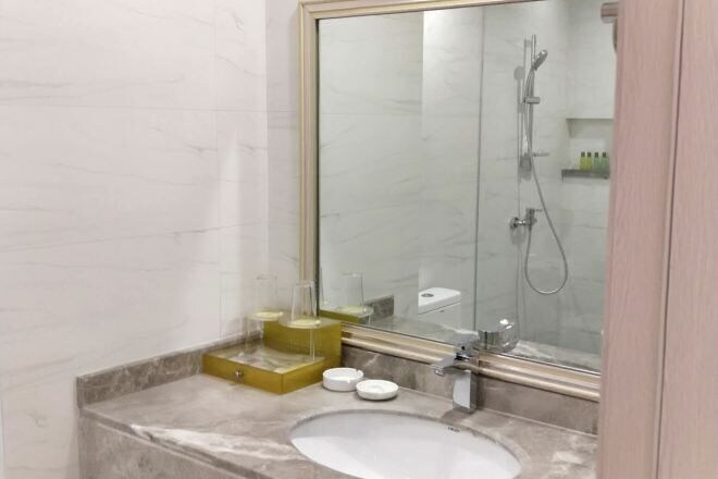 Bathroom 4, Nanhai Hotel, Zhanjiang