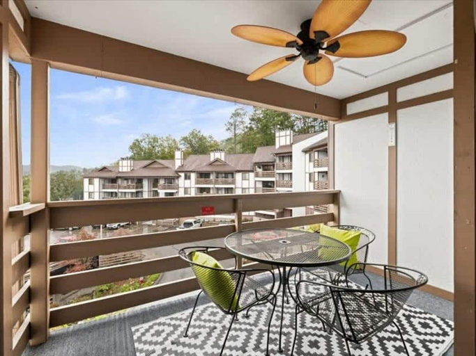 Room 4, Turkey Nest by Beyond Expectations- Renovated 2BR, Sevier