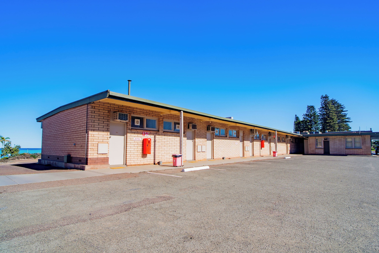 Exterior 2, The Beach Hotel Whyalla, Whyalla