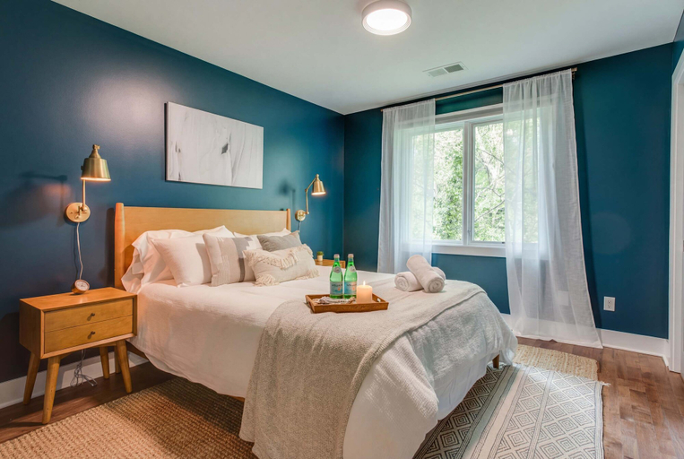 Bedroom 3, Downtown Luxury - 10 Beds Free Parking, Davidson