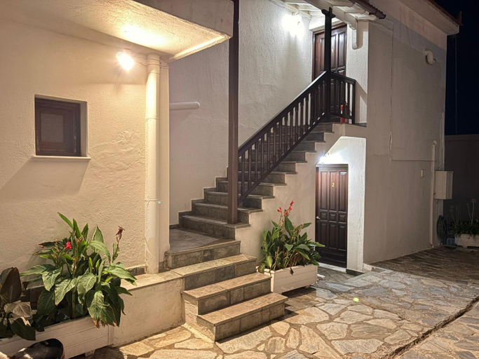 Others 5, Elpida Apartments, Thessaly