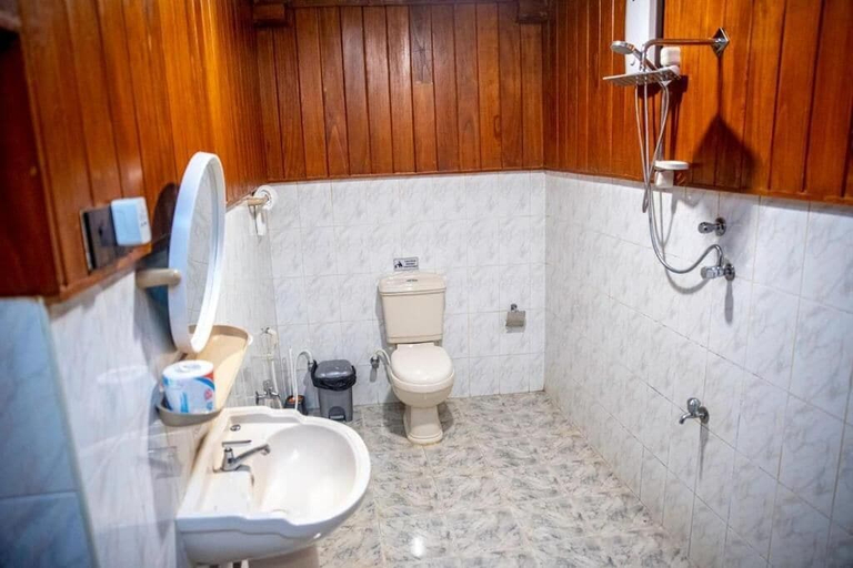 Bathroom 4, Cara Galle Fort, Galle Four Gravets