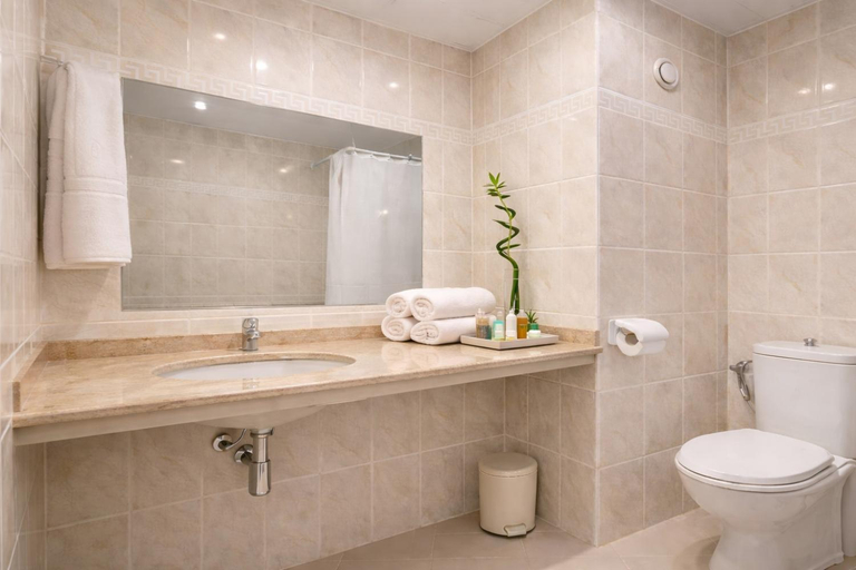 Bathroom, Prestige Grand Hotel & Aquapark - All Inclusive, Varna