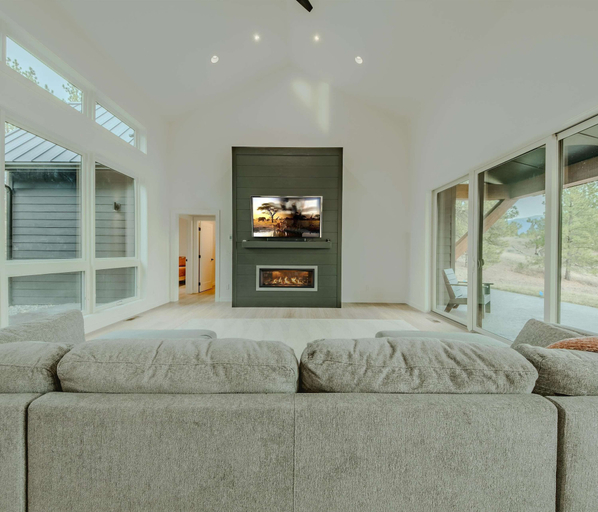 Living area 2, Sophie Lake Chalet Lakefront Mountain Views, Lincoln