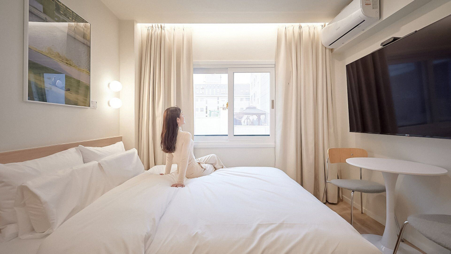 Bedroom 3, Maison de Centum, Suyeong
