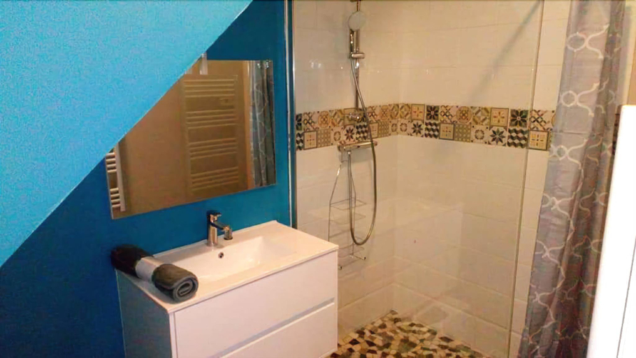 Bathroom 3, ESCALE REUNIONNAISE, Charente