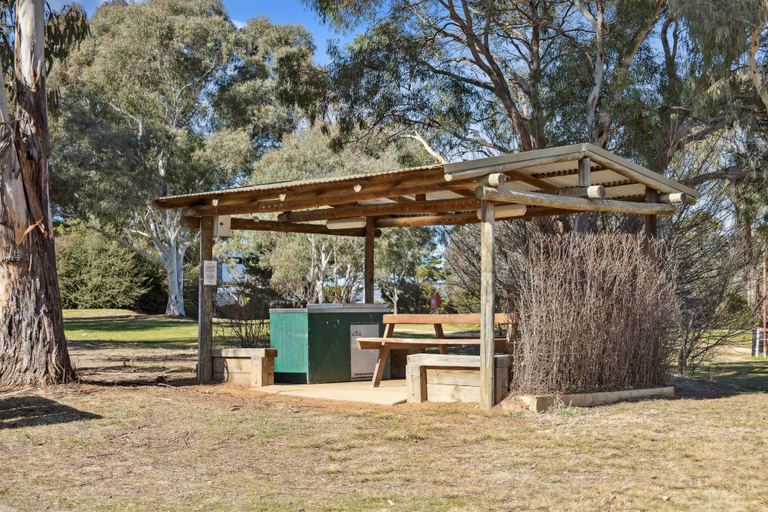 Others 4, Canberra Holiday Village, Canberra