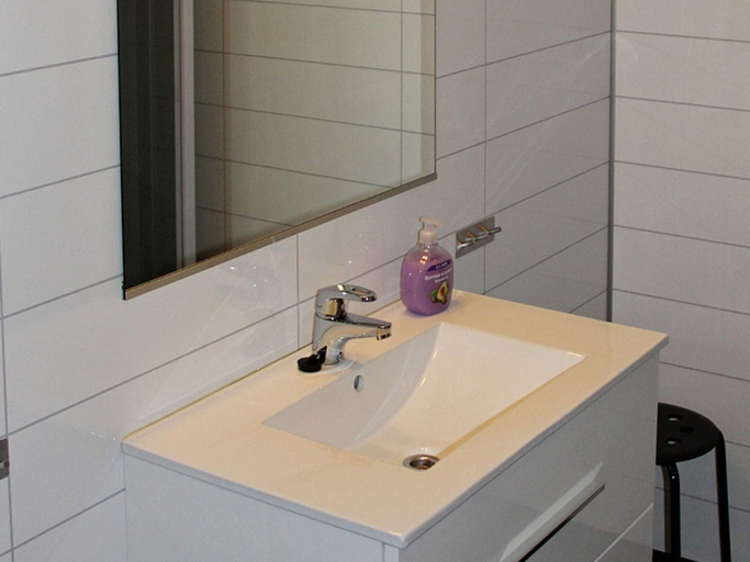 Bathroom 4, 5 person holiday home in Selsøyvik, Rødøy