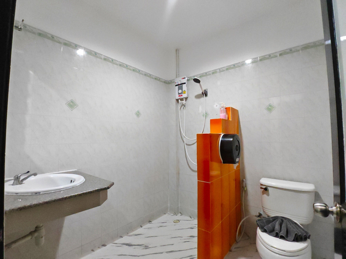 Bathroom 4, Phi Phi Chang Grand Resort & Spa, Mueang Krabi