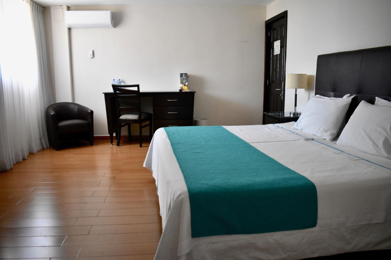 Bedroom 3, Country Hotel & Suites, Guadalajara