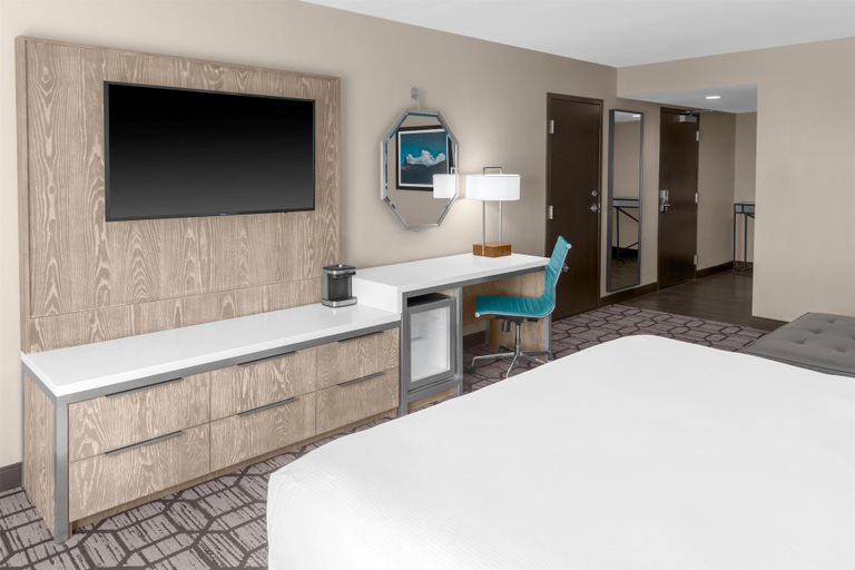Bedroom 3, DoubleTree by Hilton Lubbock University Area, Lubbock