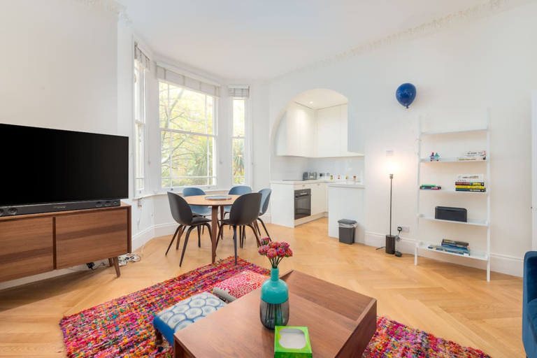 Room 2, Beautiful Hampstead Home RH6, London