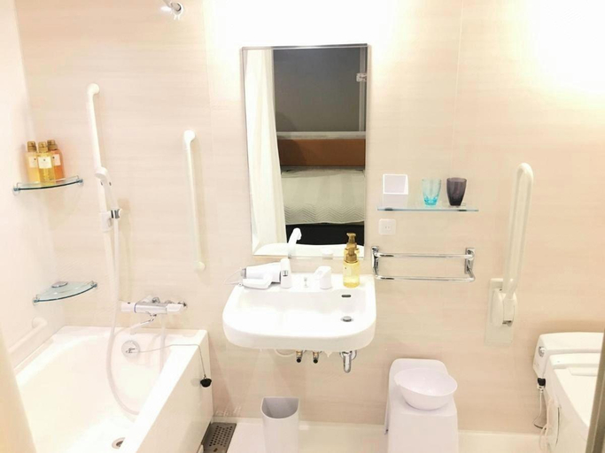 Bathroom 4, VIA INN SHIN-OSAKA SHOMENGUCHI - JR WEST GROUP, Osaka