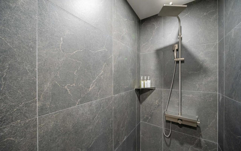Bathroom 4, Hotel Onggi, Gyeongju