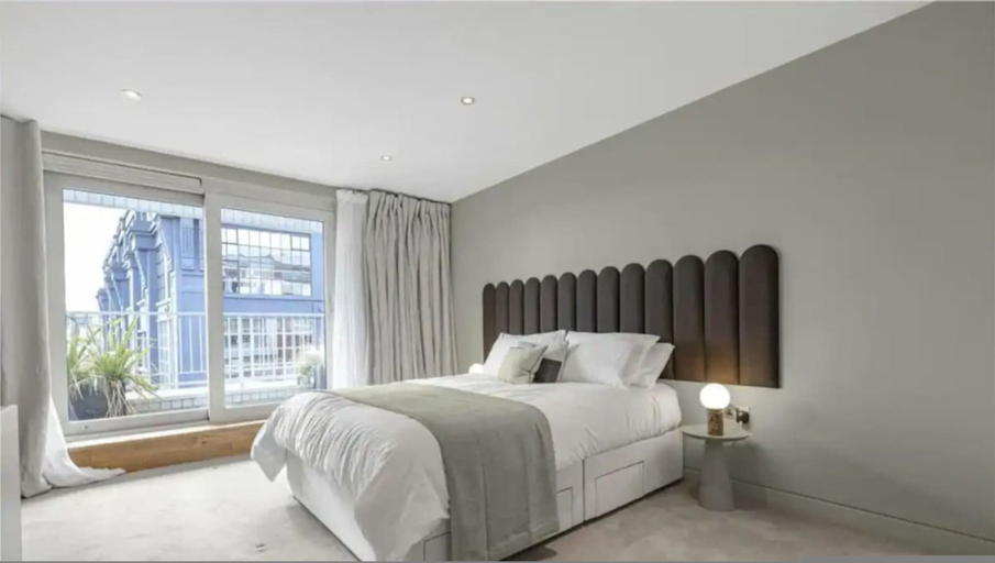 Room 2, Stunning Shoreditch Penthouse Red5, London