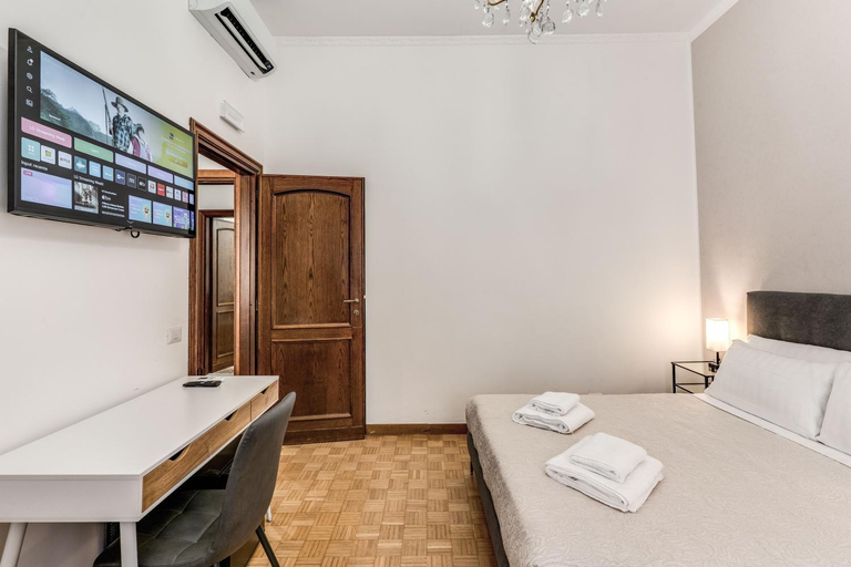 Bedroom 2, Vatican Eagle, Rome