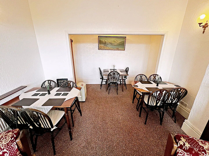 Dining, Alpine Guest House, Lincolnshire