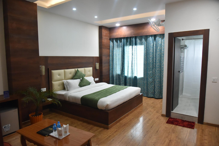 Bedroom 2, Hotel Dewan Palace, Kangra