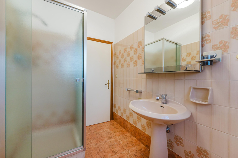 Bathroom 4, La Casa di Giulio - Murano Faro & Wi-Fi, Venezia