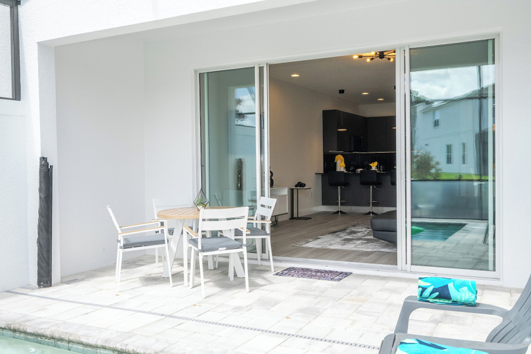 Private pool 2, Modern 3Bd Screened Pool at Serenity Resort 17322, Lake