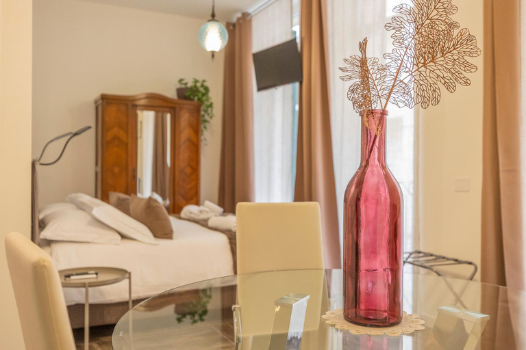 Bedroom 2, Romeo Giulietta Rooms Apartments Turkish Bath, Verona