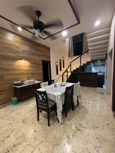 Dining, Sadachandra Home Stay, Udupi