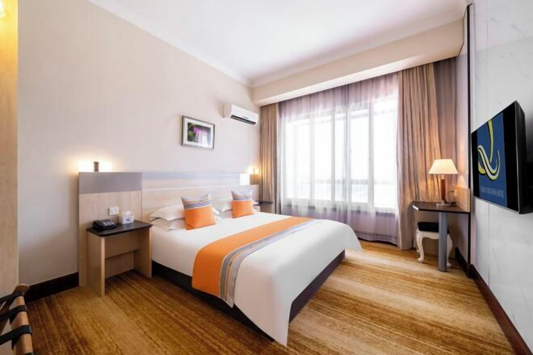 Bedroom, Sunkist International Hotel, Shanghai