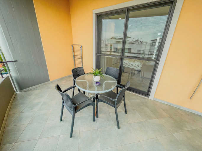 Balcony 5, Nicla Apartment, Bari