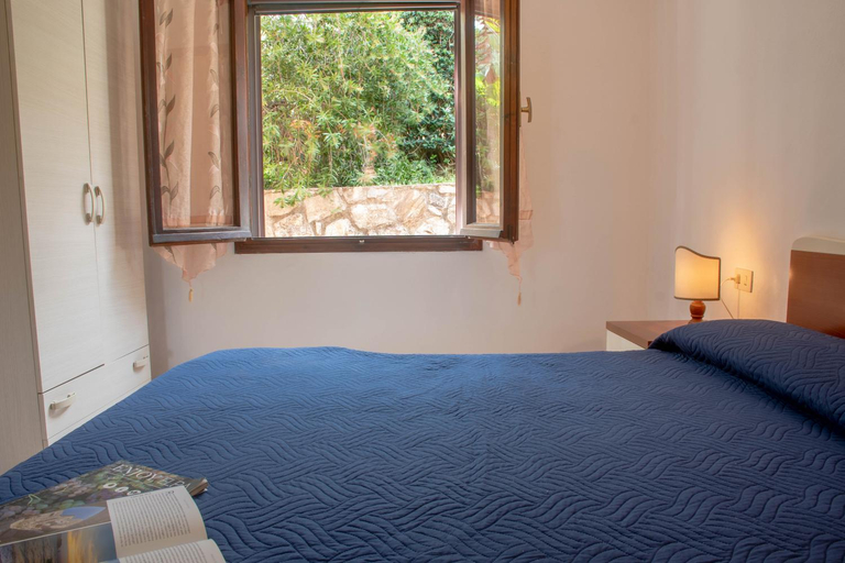 Bedroom 2, Apartment in Capoliveri near Sandy Beaches, Livorno