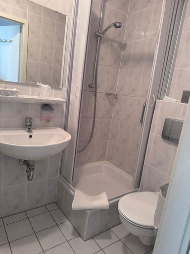 Bathroom 5, Hotel Torgauer Brauhof, Nordsachsen
