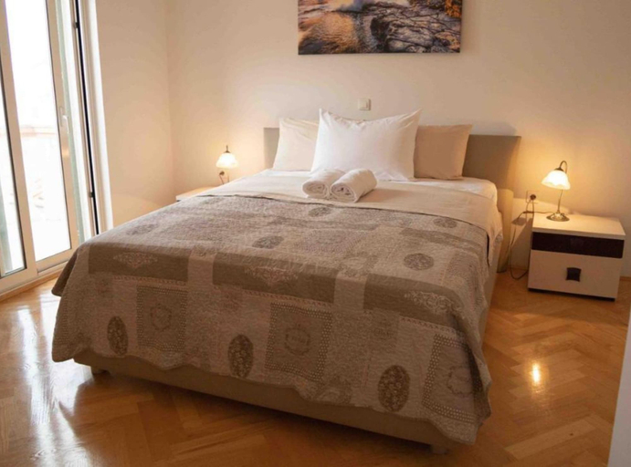 Room 2, Casa Martinova, Preko