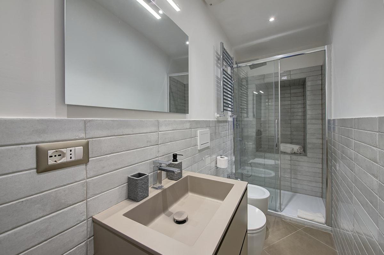 Bathroom 3, Domus Capitolina Navona, Roma