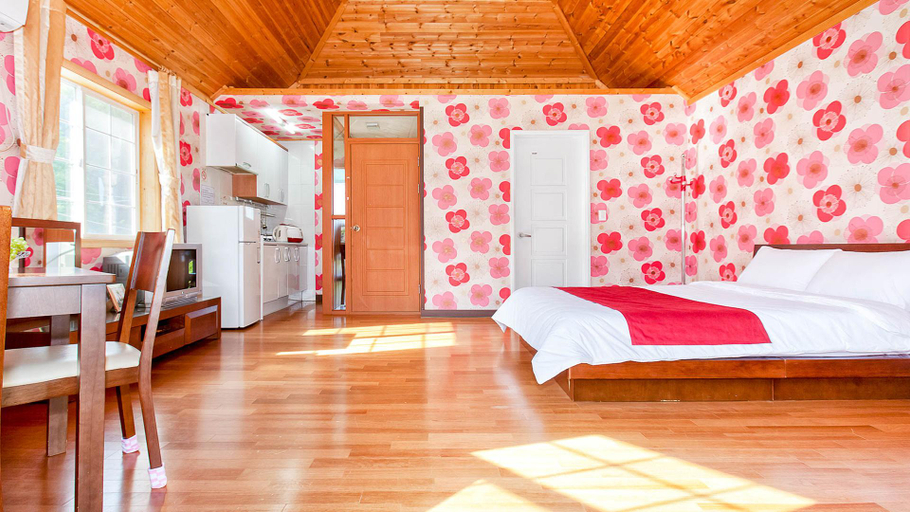 Bedroom 2, Yangpyeong Saneum Pension, Yangpyeong