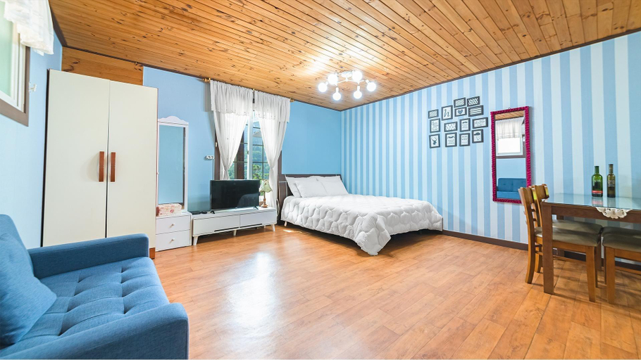 Bedroom 2, Gapyeong Cheongsol Pension, Gapyeong