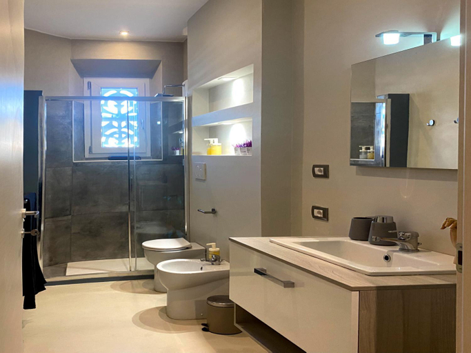 Bathroom 2, Contemporary design on the rooftop, Pistoia