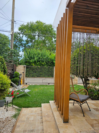 Others 3, Casa Maia, Tuzla