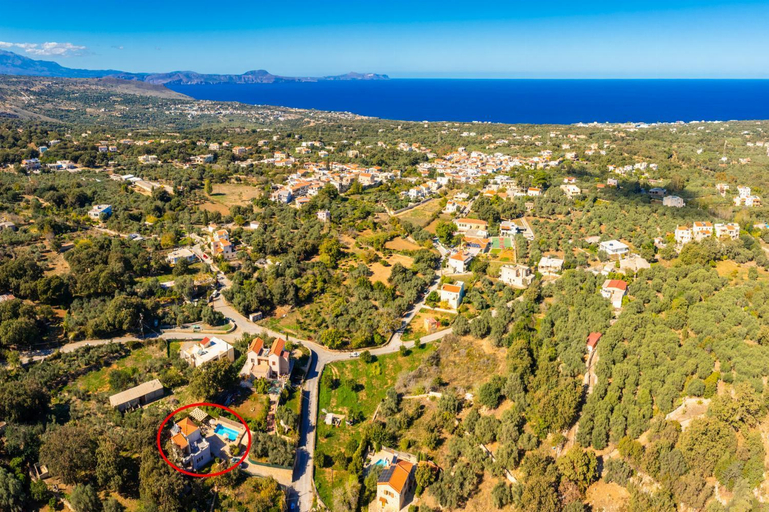 Others 3, Villa Aspa in Prines, Crete