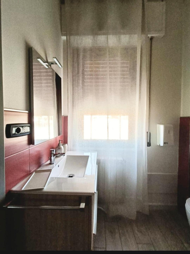 Others 5, Redroom-house, Sassari