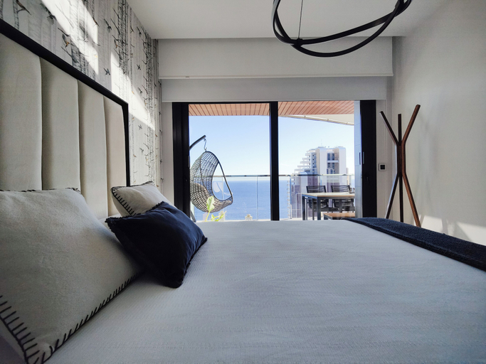 Room 3, Sunset Waves Apartments Tower 1, Alicante
