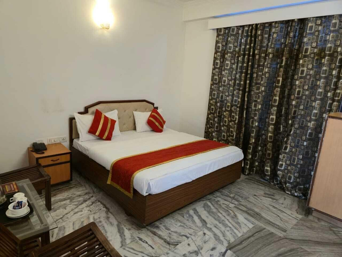 Bedroom 3, Hotel Maha Luxmi Palace, Reasi