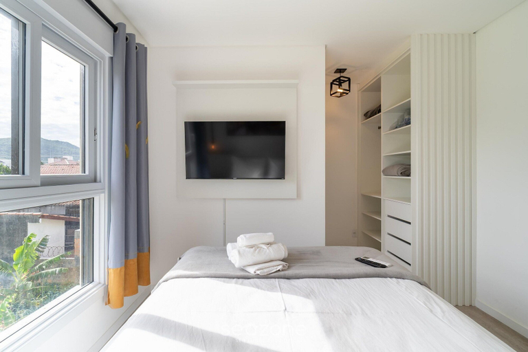 Room 4, Apts in a Condominium w/ Pool Just 500 m fr Ingleses Beach - Mncs, Florianopolis