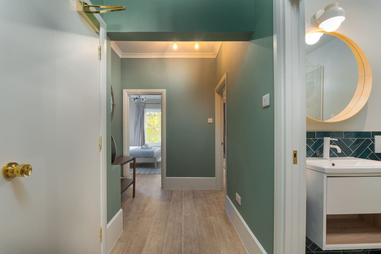 Room 5, Gorgeous Apartment by the Park PS6, London